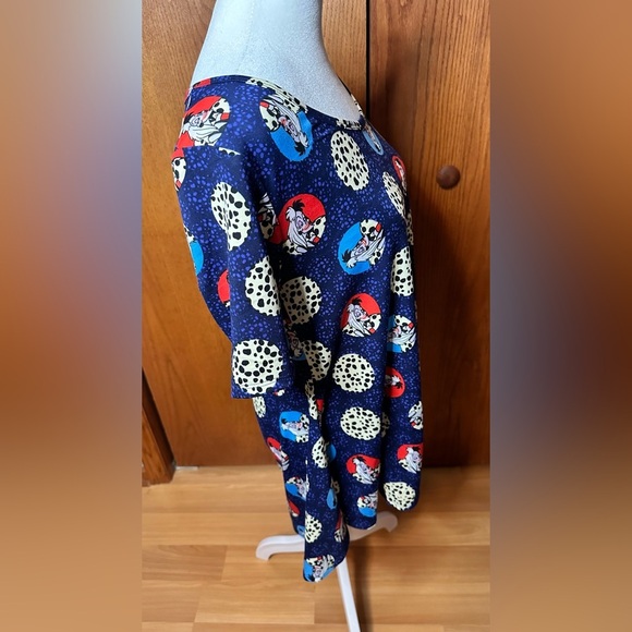 NWT Lularoe Disney Size XXSmall Perfect T Shirt Cruella DeVille Oversized - Picture 5 of 16